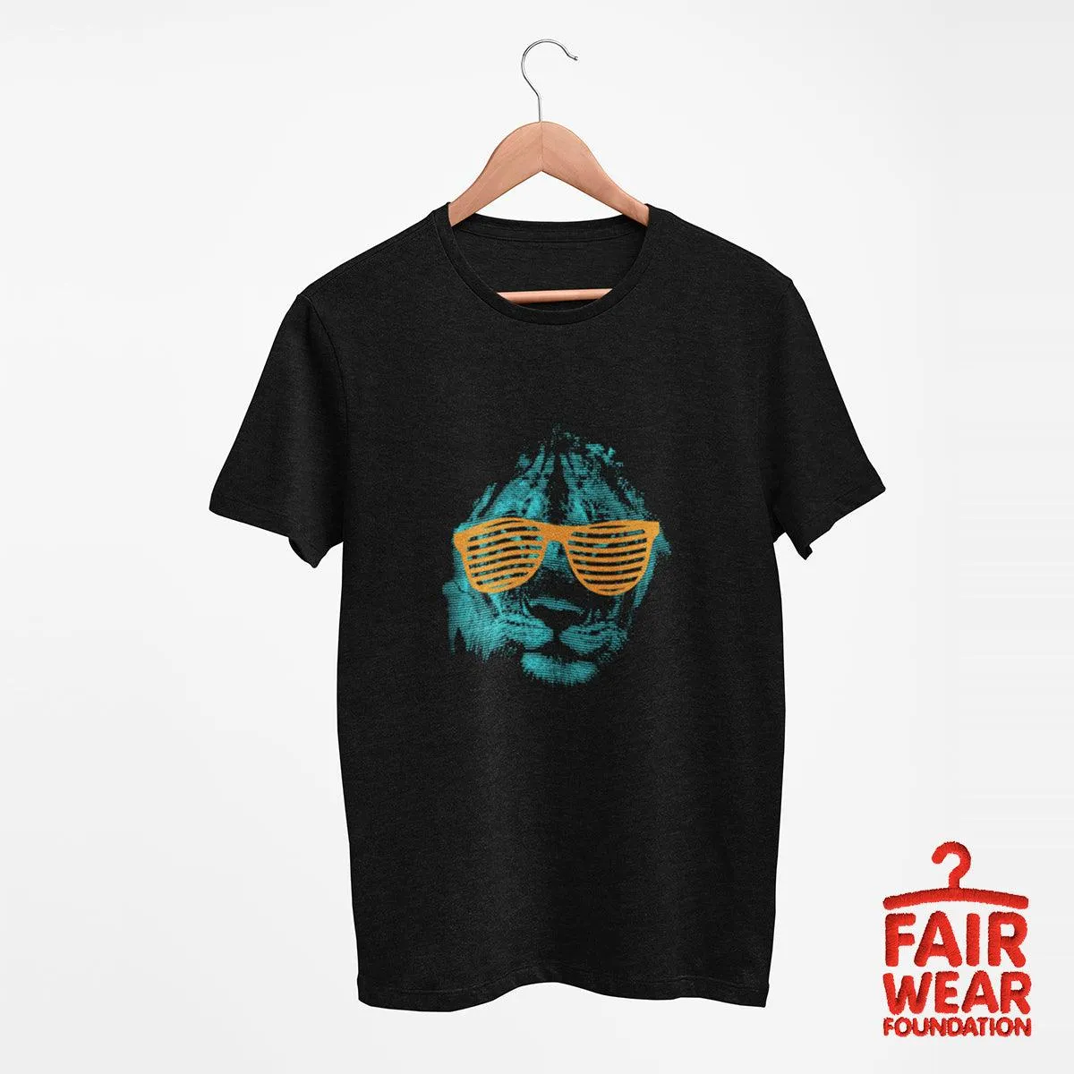 Cool Lion Halftone Animal Sunglasses T-Shirt